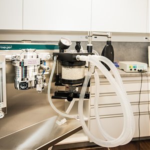 Anesteziologický prístroj pre vedenie inhalačnej anestézy: Eickemeyer Narkovet